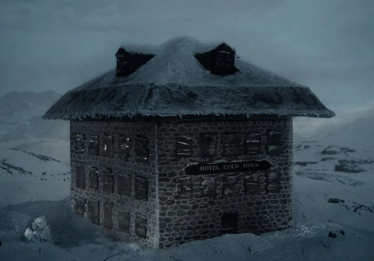 hotel-cold-town/31-poster_test_4