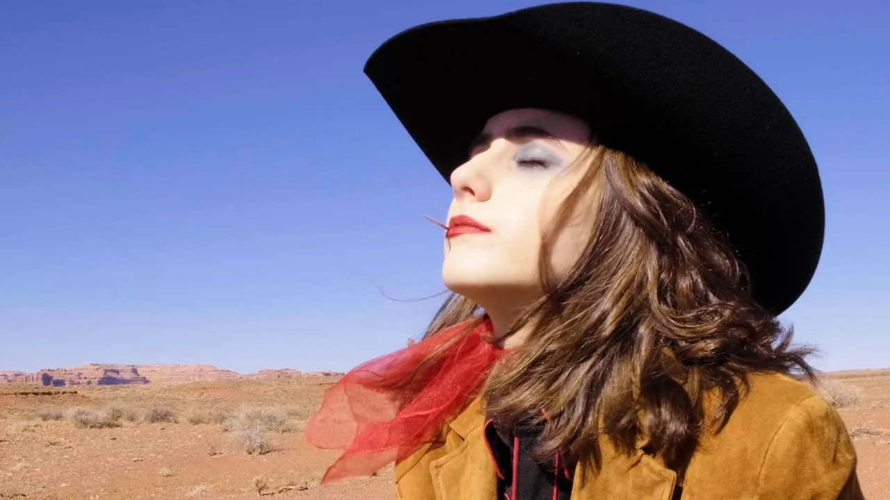 chuck-a-luck-03-still028