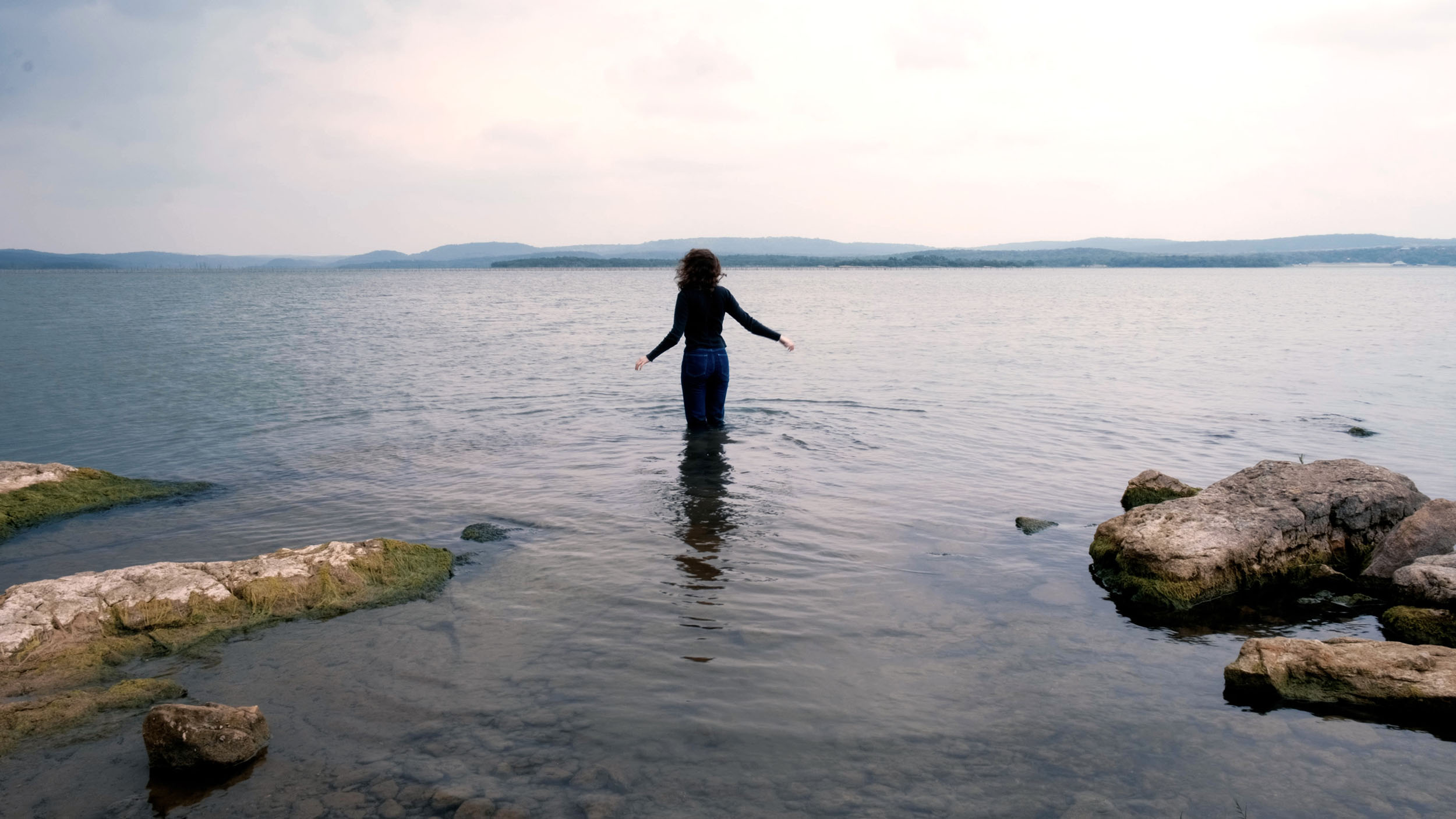 /_next/static/media/water.4a8160e3.jpg